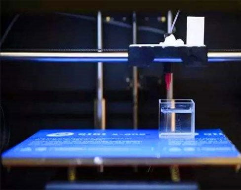 Not only solids, but also liquid structures can be printed in 3D