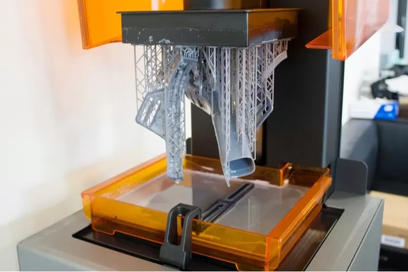 Stereolithography (SLA) 3D Printing: An Overview of Technology and Applications